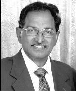 Photograph from page 4 of Angaheenula Aunnaathyam