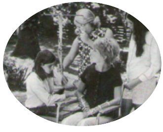 Photograph from page 55 of Angaheenula Aunnaathyam